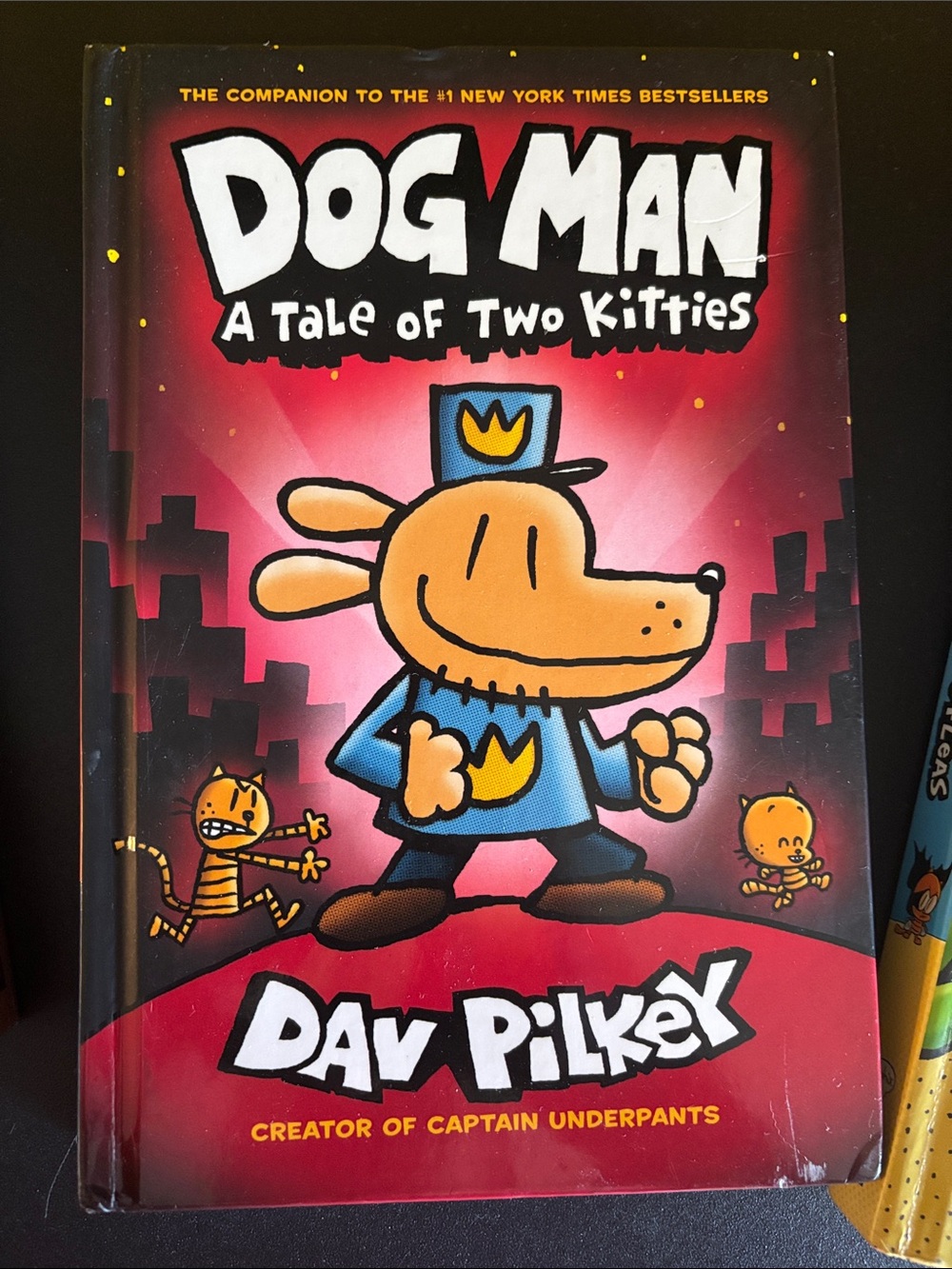 Scholastic Dog Man Hardcover — Red and Blue Cover